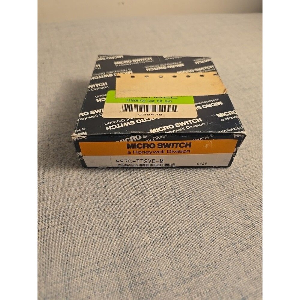 Set Of 2 Honeywell / Micro Switch FE7C-TT2VE-M Photoelectric Sensor Emitter